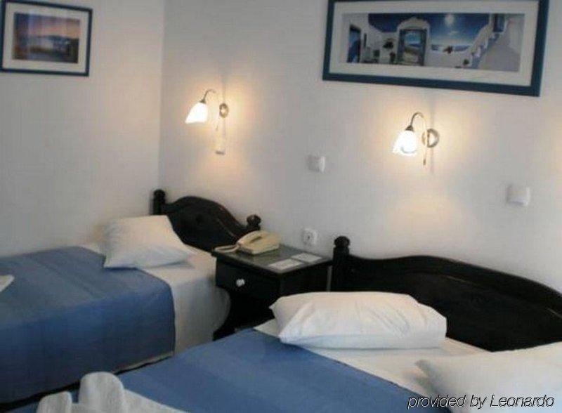 Dilion Hotel Páros Quarto foto